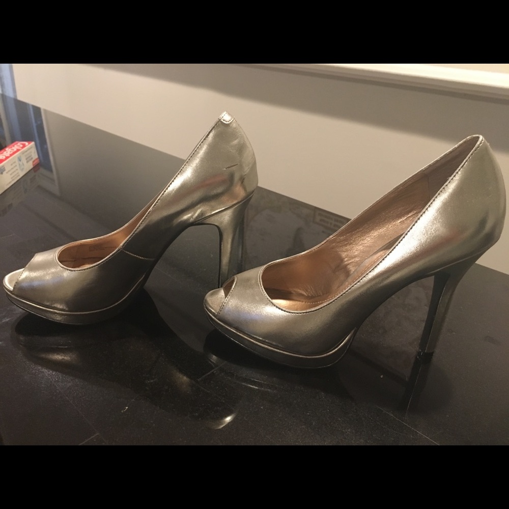 Bcbgeneration pewter peeptoe pump - Picture 3 of 5